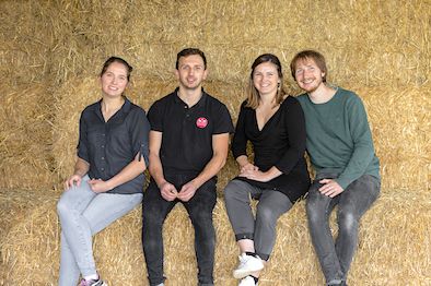 ICI ON PRODUIT LA VIE - La Ferme Elizaldia : au cœur de Gamarthe, l’agro-pépite se bâtit de génération en génération
